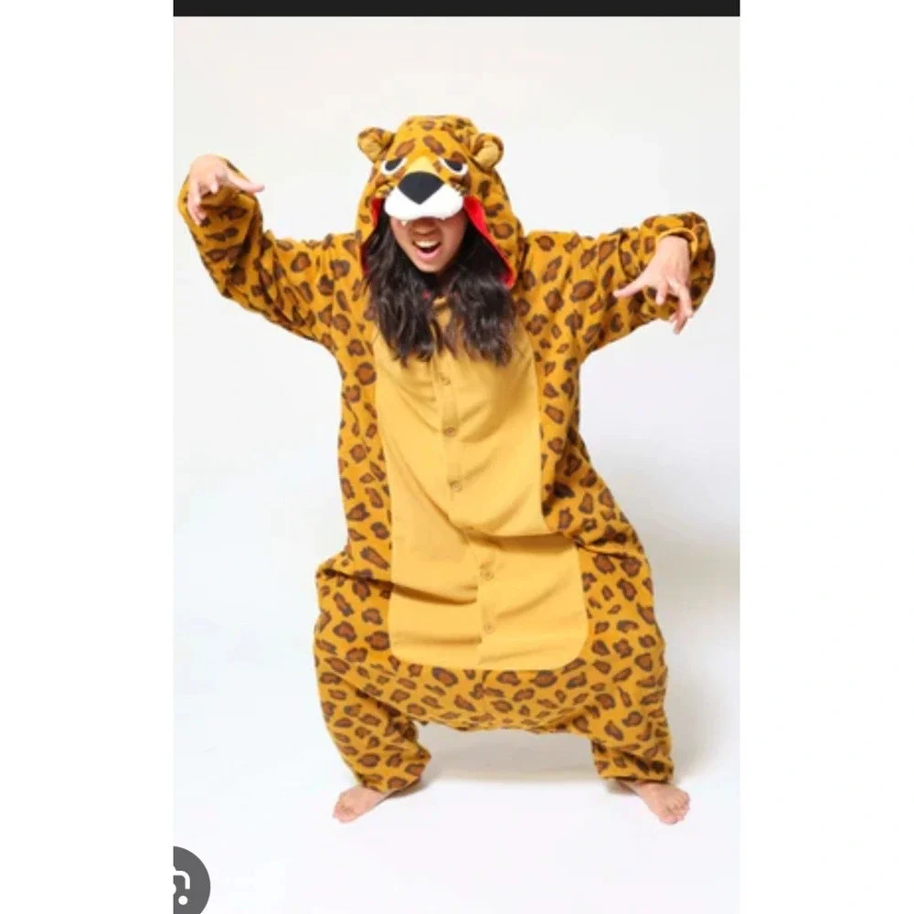NWT Critter Costume Hooded One Piece Unisex Cheetah Oversize One Size Loungewear